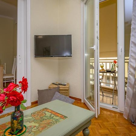 Athanasia'S Central Home อเล็กซานโดรโพลิส ภายนอก รูปภาพ