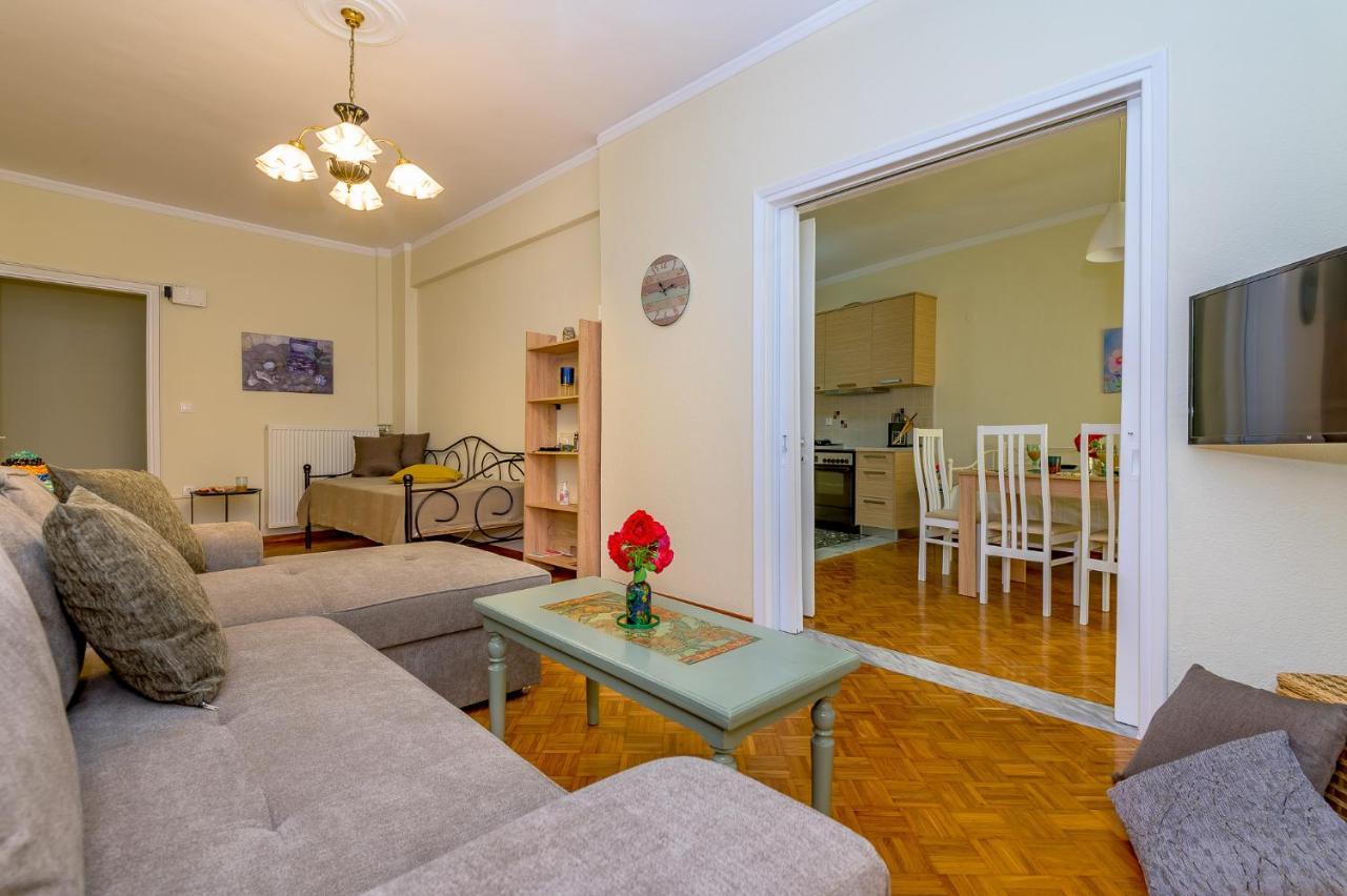 Athanasia'S Central Home อเล็กซานโดรโพลิส ภายนอก รูปภาพ