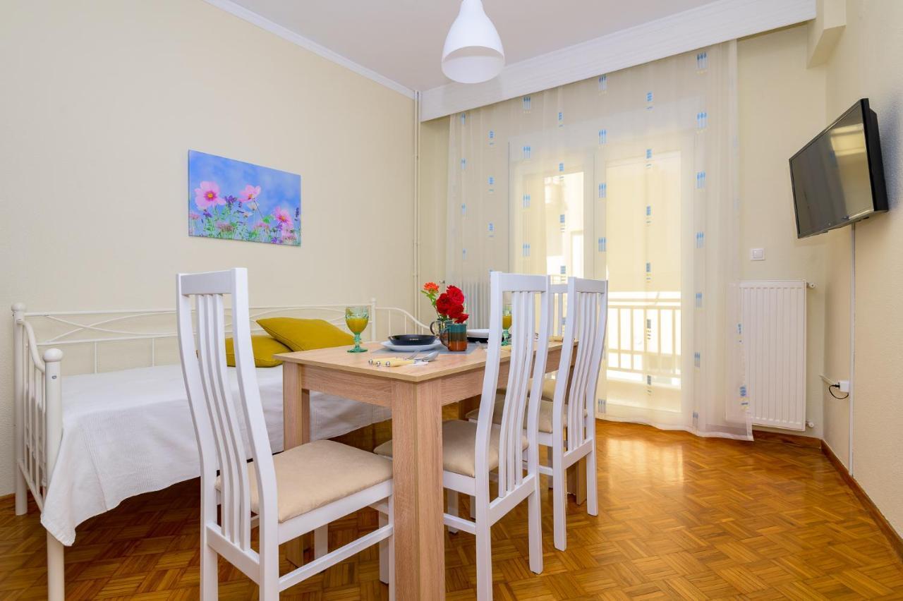 Athanasia'S Central Home อเล็กซานโดรโพลิส ภายนอก รูปภาพ